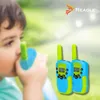 A child is holding a walkie-talkie, with two walkie-talkies in the foreground and a logo in the background. Anteprima dell’immagine prodotto
