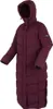 A full-length burgundy puffer jacket with a hood, presented against a white background. Voir les images du produit