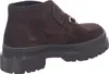 A side view of a brown suede boot with a thick black sole. Produktbild-Vorschau