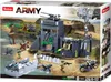 A box of Sluban Army building blocks depicting a military scene. Podgląd zdjęcia produktu