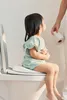 BabyBjörn Toilettensitz, Weiss/Grau Produktbild-Vorschau 4