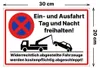 Ein- und Ausfahrt freihalten Schild PVC Hartschaumplatte Produktbild-Vorschau 2