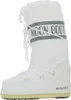 A white Moon Boot is shown from the side against a white background. Voir les images du produit