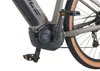 Close-up view of the mid-drive motor and pedals of an electric bicycle. Produktbild-Vorschau