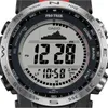 A close-up, front-facing view of a Casio Pro Trek watch. Voir les images du produit
