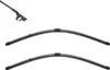 Two car windshield wiper blades and a wiper arm attachment are shown against a white background. Anteprima dell’immagine prodotto