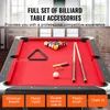 A billiard table with accessories laid out on the red felt surface, with text overlays describing the accessories. Produktbild-Vorschau
