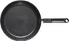 A top-down view of a black frying pan with a black handle against a white background. Podgląd zdjęcia produktu