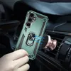 A hand holding a green phone case with a ring holder, magnetically attached to a car vent mount. Produktbild-Vorschau