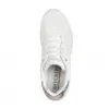 A top-down view of a white sneaker. Voir les images du produit