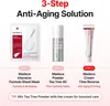A 3-step anti-aging solution with three skincare products displayed in a row, accompanied by text descriptions for each step and a tip. Voir les images du produit