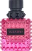 A studio shot of a pink Valentino perfume bottle. Anteprima dell’immagine prodotto