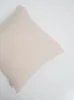 Taie d'oreiller en mousseline de coton beige 40 x 40 pour Voir les images du produit 3