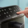 Philips Airfryer Heißluftfritteuse mit zwei vertikalen Produktbild-Vorschau 7