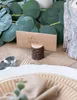 Conjunto de soportes de madera para placas de boda Vista previa de la imagen del producto 6