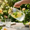 Vilde | Glaskrug 1,5 L mit Deckel - Wasserkrug - Produktbild-Vorschau 6
