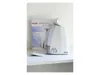 A Beurer air humidifier and its packaging are displayed on a white shelf. Podgląd zdjęcia produktu
