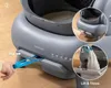 A person is shown using an automatic cat litter box, with close-up insets demonstrating specific functions. Anteprima dell’immagine prodotto