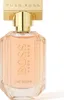 A close-up studio shot of a Hugo Boss perfume bottle. Anteprima dell’immagine prodotto