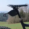 Elastyczna lina holownicza do roweru 2,5 m samonawijająca Podgląd zdjęcia produktu 11