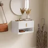 SoBuy Nachttisch FBT176-E-W in Weiß mit Goldgriff an Wand im Flur mit Spiegel und Tasche Produktbild-Vorschau
