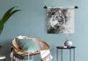 MuchoWow® Wandteppich Wandbehang Löwe - Zeitung - Schwarz - Produktbild-Vorschau 4