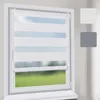 A window with a white roller blind with horizontal stripes of white and light blue. Produktbild-Vorschau