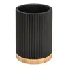 A black cylindrical holder with a ribbed texture and a wooden base, shown in isolation. Anteprima dell’immagine prodotto