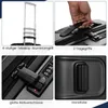 A collage of four close-up images showcasing different features of a black suitcase. Anteprima dell’immagine prodotto