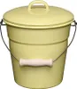 A pale yellow bucket with a lid and a wooden handle is shown against a white background. Produktbild-Vorschau