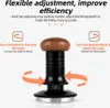 Diagram explaining the adjustment mechanism of a coffee tamper. Náhled obrázku produktu