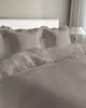 Detexpol Linge de lit en coton 160x200 taupe avec volants Voir les images du produit 3