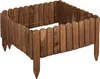 A wooden garden border fence. Voir les images du produit