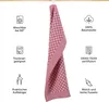 A red checkered kitchen towel is hanging from a rod, with icons and text describing its features around it. Anteprima dell’immagine prodotto