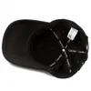 Čepice Calvin Klein, základní model, černá (Black), Náhled obrázku produktu 4