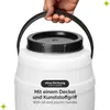 A hand is holding the handle of a white plastic container with a black lid. Voir les images du produit