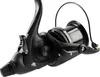 A black fishing reel is shown against a white background. Náhled obrázku produktu