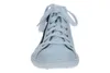 A single white sneaker shown from the front. Produktbild-Vorschau