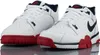 A pair of Nike Cross Trainer Low sports shoes. Náhled obrázku produktu