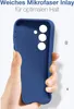A hand holding a blue phone case. Produktbild-Vorschau