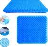 Blaues Gel-Sitzkissen mit Wabenstruktur, von oben und von der Seite gezeigt, mit Detailaufnahmen seiner Flexibilität und einer darauf sitzenden Person Produktbild-Vorschau