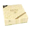 A stack of champagne-colored napkins with a damask pattern. Voir les images du produit