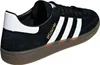 A studio shot of a single Adidas sneaker. Anteprima dell’immagine prodotto