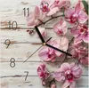 Wanduhr aus Glas mit Motiv Orchideen auf Holz- 30 x 30 cm - Produktbild-Vorschau 1