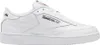 A studio shot of a single white Reebok Club C 85 sneaker. Voir les images du produit