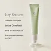 A product shot of a green tube of serum with text describing its key features. Náhľad obrázku produktu