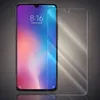 A smartphone screen protector is shown next to a smartphone. Produktbild-Vorschau