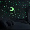Set di 100 adesivi murali fluorescenti Stelle e luna Anteprima dell’immagine prodotto 10