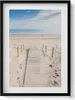 Holzpfad auf dem Sand– Wandbild mit Rahmen – Gerahmtes Bild Produktbild-Vorschau 1