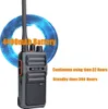 A walkie-talkie with text overlays highlighting its battery capacity and usage times. Anteprima dell’immagine prodotto